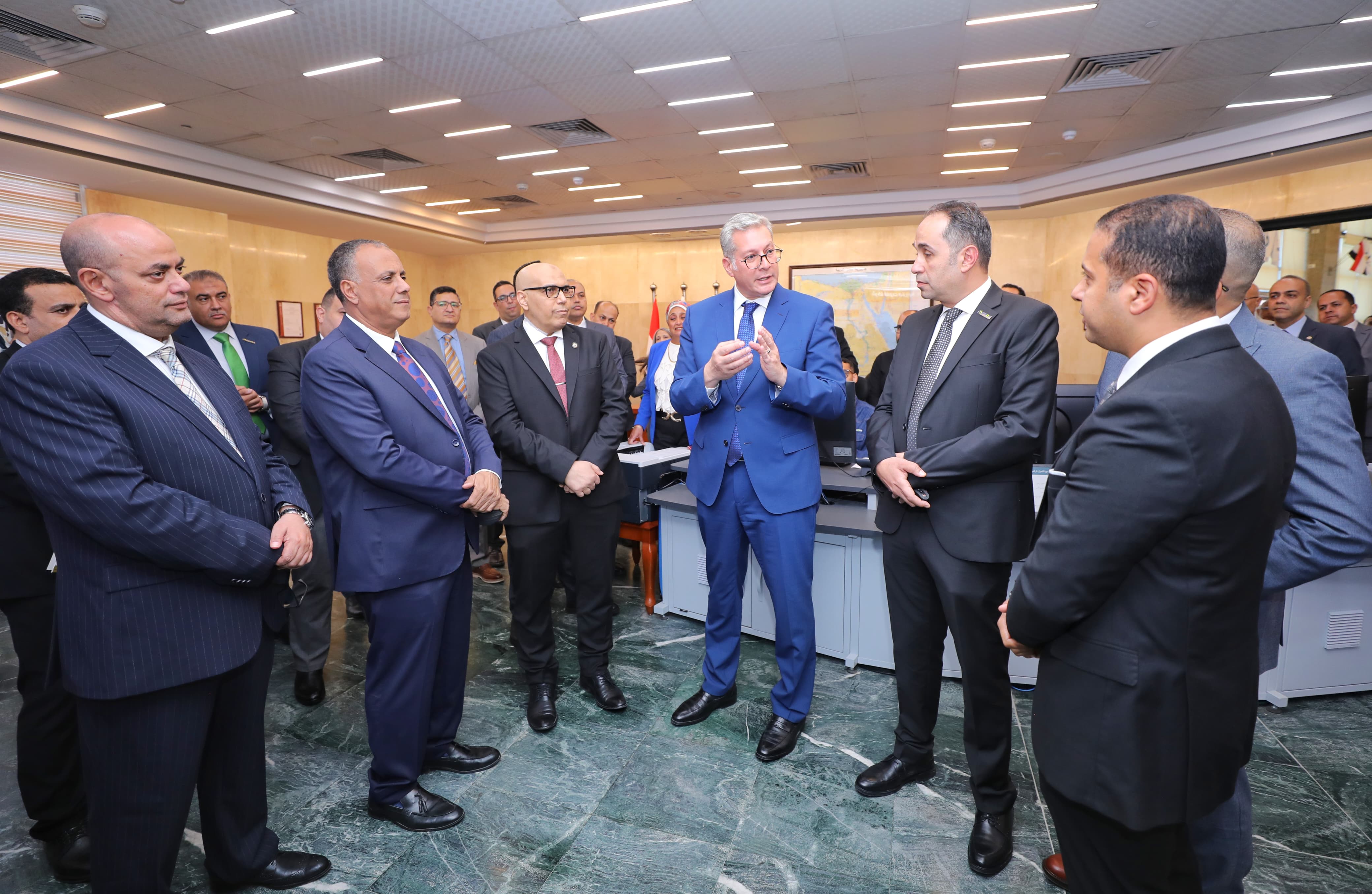  وزير البترول يتفقد منظومة مراقبة تداول البوتاجاز بشركة بتروجاس 